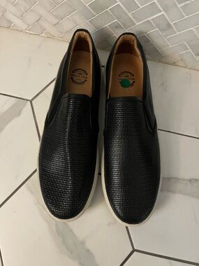 Driver Club USA Black Woven Slip-On Sneakers with White Sole